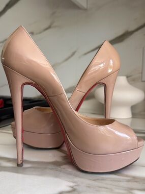Louboutin Patent Platform High Heels - Lady Peep 38.5